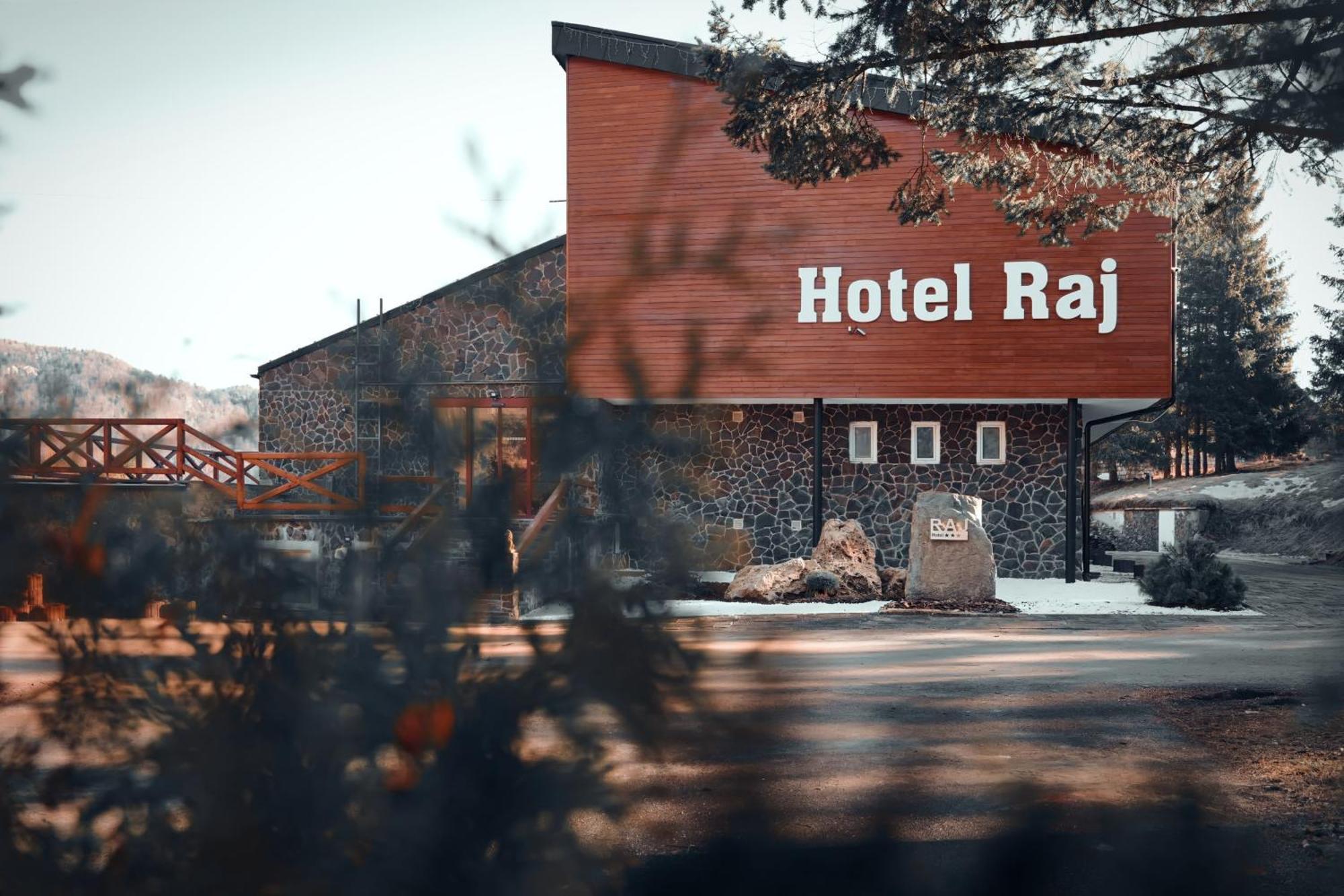 Hotel Raj Dedinky Exterior photo